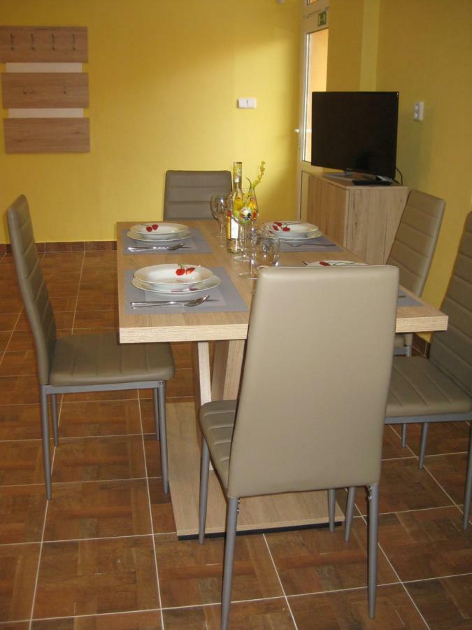 Apartmany Vcelka Hranice u Novych Hradu Εξωτερικό φωτογραφία