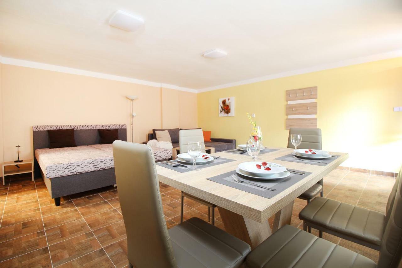 Apartmany Vcelka Hranice u Novych Hradu Εξωτερικό φωτογραφία